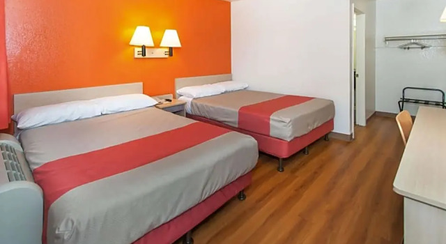 Номер Deluxe Motel 6-Rosemead, CA - Los Angeles