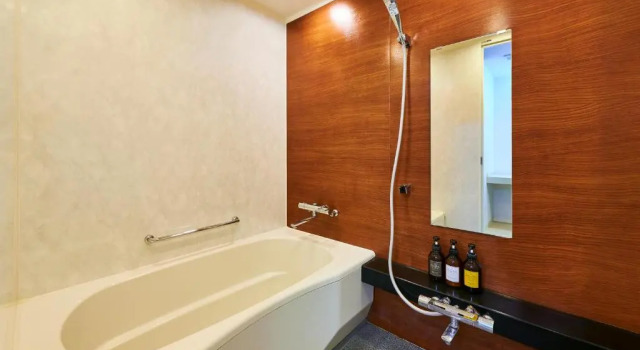 Run of House Hotel Breezebay Marina