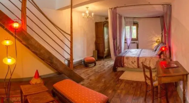 Le Refuge des Chevaliers, Rezervați Hotel Balbigny Rhône-Alps