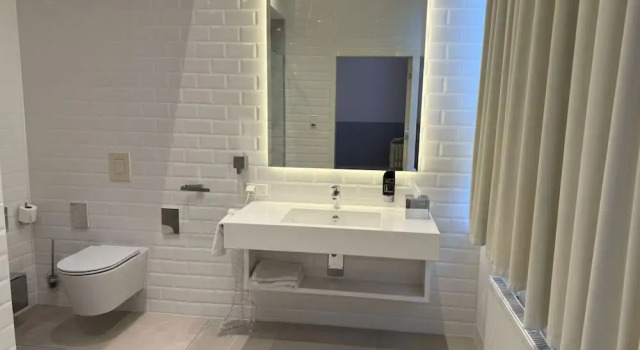 Одноместный номер Deluxe c 1 комнатой H24 Berlin Lichtenberg