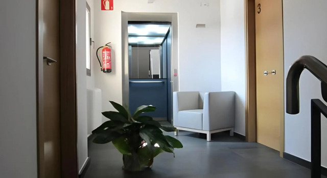 Restaurante y Alojamiento Can Mach, Prenota Hotel Macanet de Cabrenys Pirenei Catalani