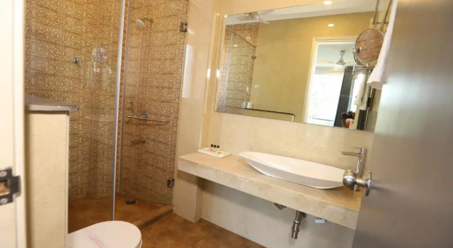 Hotel Keshav Residency - Medicity Gurugram, near Medanta Hospital, Rezerwuj Hotel Gurugram 