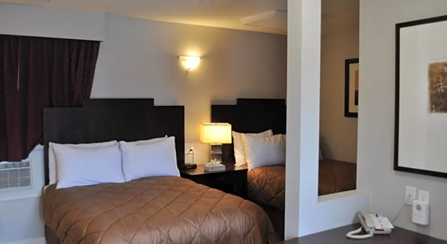 Номер Deluxe Travelodge by Wyndham Langley