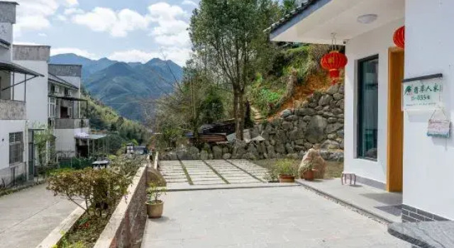 Люкс с балконом Floral Hotel · Guiyuan Siju Hotel (South Gate of Huangshan Scenic Area,Feicui Valley)