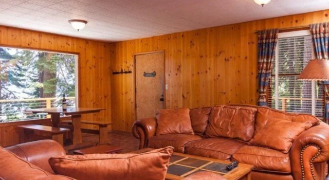 Couples Cove Lakefront Cabin