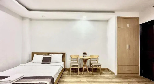 RedDoorz The Jade Hotel Than Nhan Trung, Забронировать Отель Отели Танбинь с парковкой, Парковка