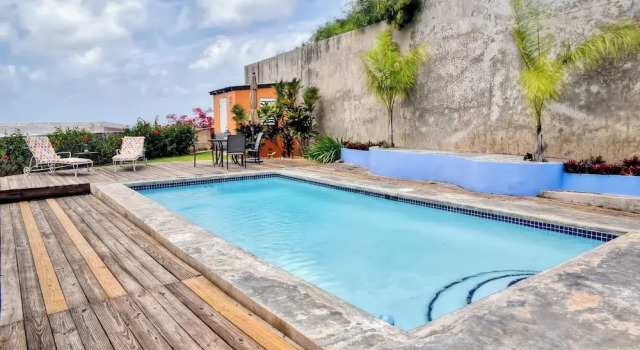 Vieques Island House With Caribbean Views & Pool!, Rezervați Casă de vacanță Vile în Ceiba, Vilă