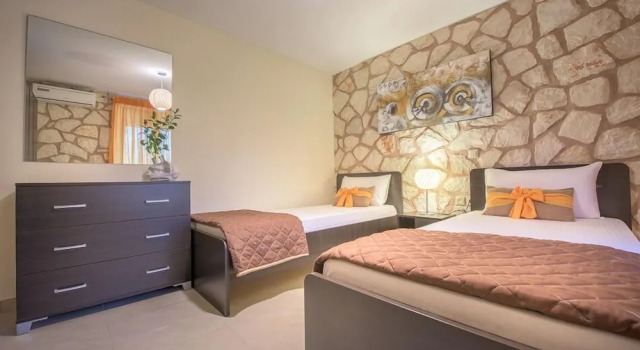 Limneon Villas