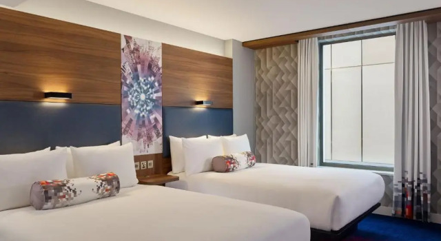 Четырёхместный номер Standard Aloft by Marriott Birmingham Eastside