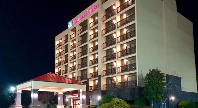 Vista Suites Near Island and Leconte Convention Center, Забронировать Отель Отели Пиджен-Фордж с парковкой, рядом с Зал игровых автоматов Arcade City, Парковка