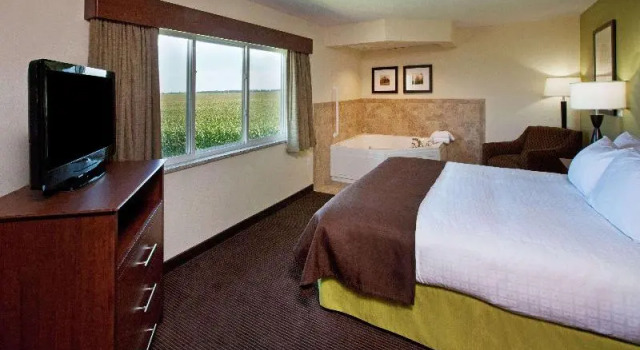 Люкс Superior AmericInn by Wyndham Osage
