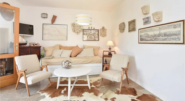 Stunning Home in Basina w/ Wifi and 2 Bedrooms, Prenota Casa vacanze Basina 