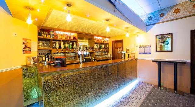 Oyo Douglas Hotel, Prenota Hotel Kilmarnock 