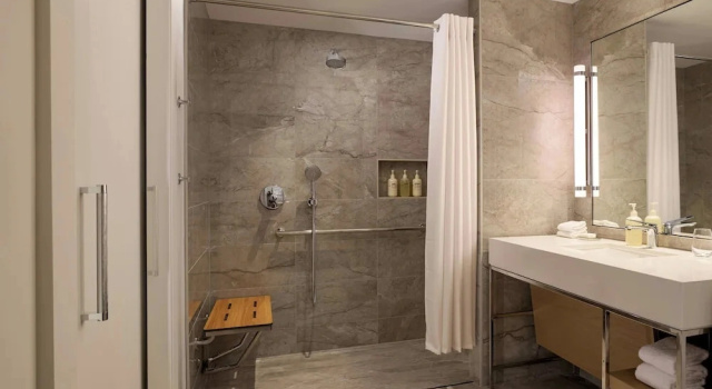 Четырёхместный номер Standard JW Marriott Reston Station