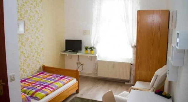 Rael-Boardinghouse