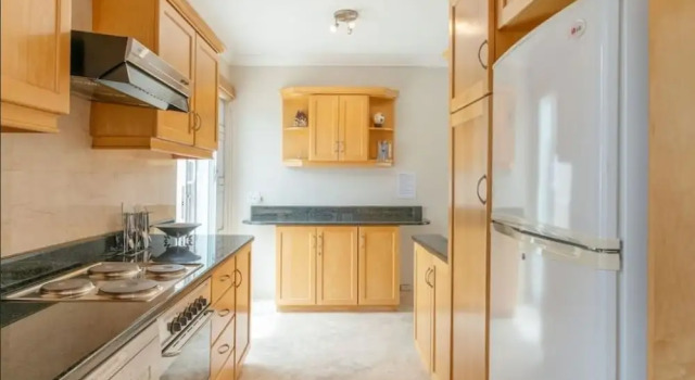 Апартаменты с 3 комнатами Bantry Beach Luxury Suites