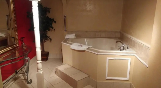 Двухместный люкс Deluxe Days Inn by Wyndham Hot Springs