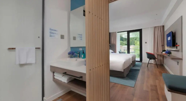 Четырёхместный номер Standard Holiday Inn Express E'mei Qiliping