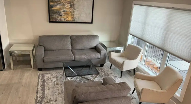 New Townhouse in Red Deer -family Retreat, Rezervovat Rekreační dům Red Deer Central Alberta