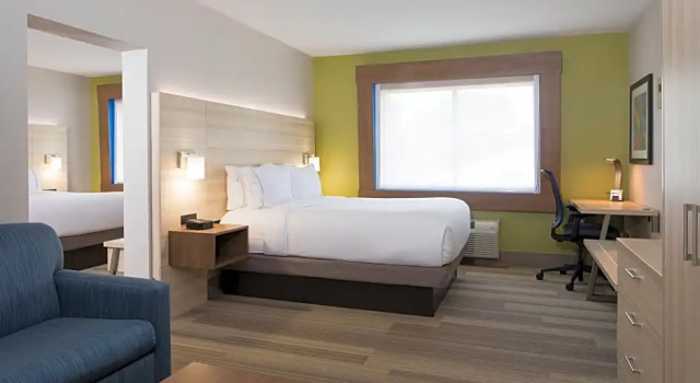 Люкс Holiday Inn Express Louisville Northeast by IHG