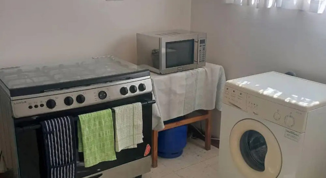 Apartment 2 bed Guesthouse in Mabelreign - 2012