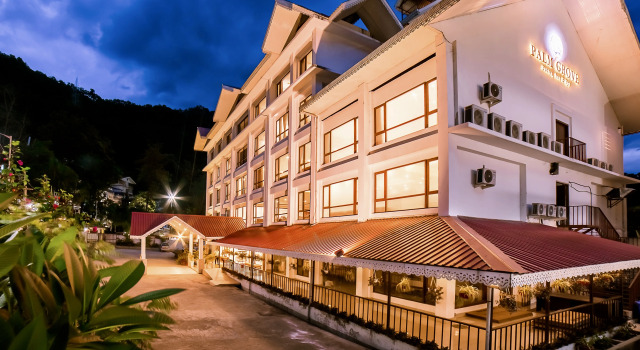 Palm Grove Suites Inn & Spa, Book Resort Hotels in Sikkim with a Pool, Swimming Pool