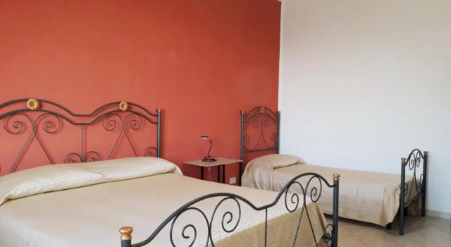 Tahiti House Stagnone, Book Hotel Hotels in Sicily with Parking, Parking