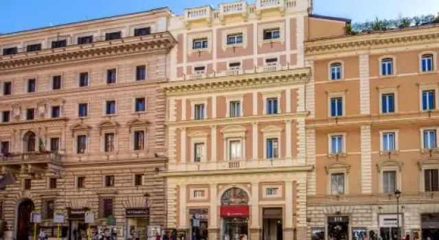 Nazionale 51 L Rooms, Забронировать Отель Рионе Монти Рим, рядом с Посольство США в Риме