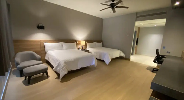 Deluxe Dvoulůžkový s manželskou postelí pokoj Rivi Grand Hotel