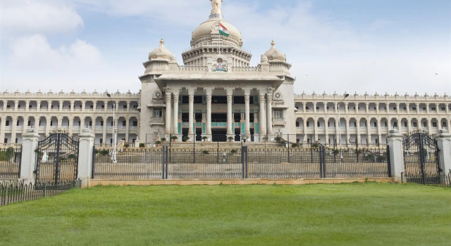 Hotel Paraag, Varaa Hotelli Hotellit Bangalore pysäköinnillä, Pysäköinti
