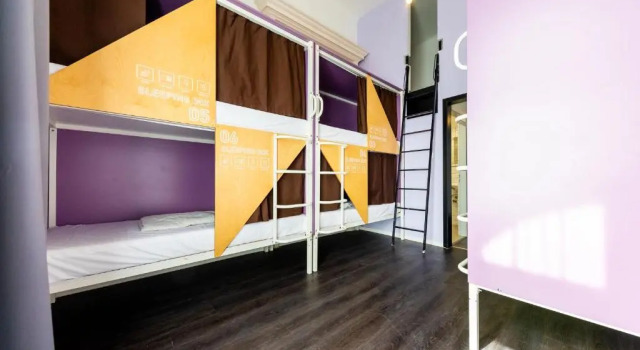 Кровать в общем номере Adagio Hostel Basilica