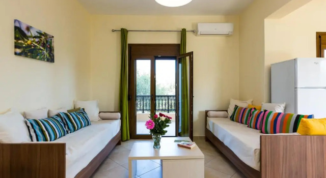 Апартаменты с балконом Eleonas Apartments