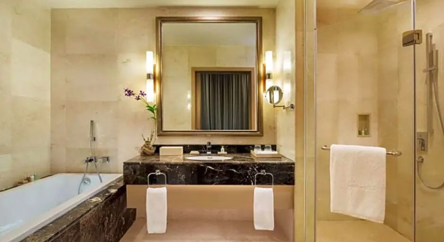 Люкс Premier Protea Hotel by Marriott Transit O.R. Tambo Airport