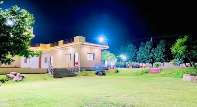 Номер Deluxe Gurugram Aravali Farmhouse