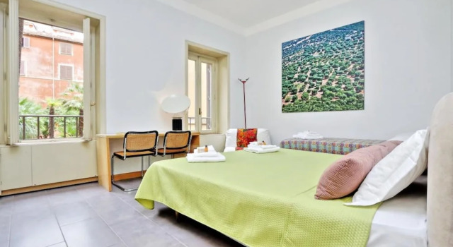 Апартаменты Executive с 3 комнатами Spacious Modern Loft Steps from Trevi Fountain