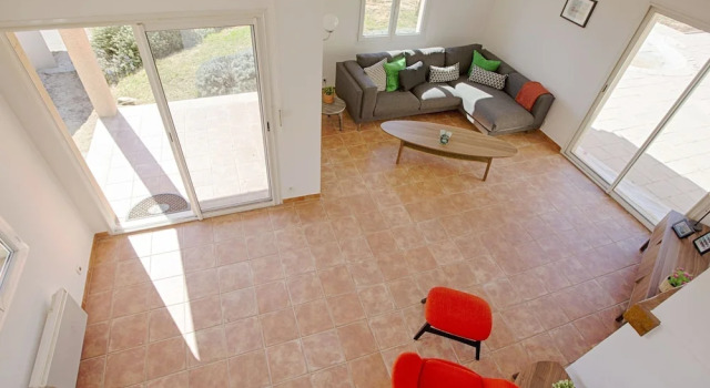 Beautifully located holiday villa with private swimming pool and lovely view!, Забронировать Вилла Виллы Овернь-Рона-Альпы, Вилла