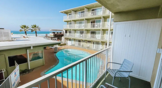 Двухместный номер Standard с балконом и с частичным видом на океан Surfer Beach Hotel