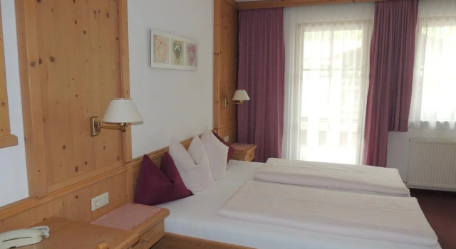 Haus Christophorus, Rezerwuj Hotel Hotele w Tyrol z parkingiem, Parking