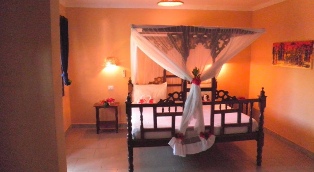 Palumbo Reef, Rezerwuj Hotel Uroa 