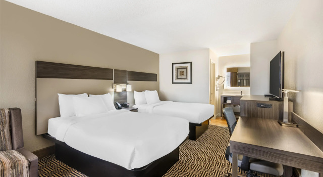 Четырёхместный номер Standard Best Western Central Inn