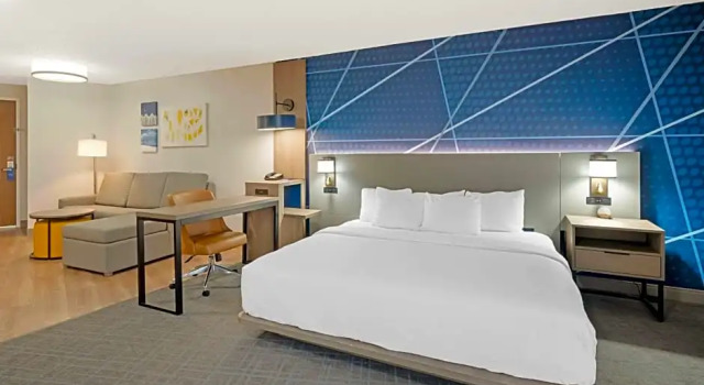 Номер Standard с видом на реку Comfort Suites Idaho Falls