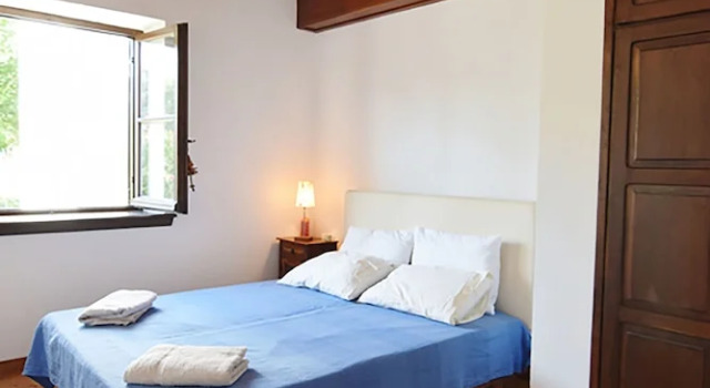 Коттедж с 4 комнатами Erato House