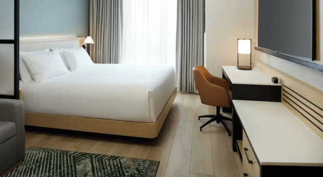 Номер Standard Hyatt Place Montreal Airport