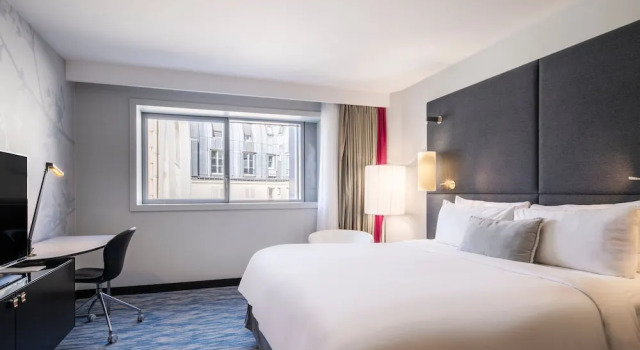 Двухместный номер Stand'R с видом на сад Renaissance Paris Arc de Triomphe Hotel