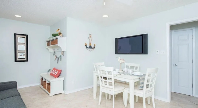 Fun Seahorse Condo Walk to West Beach by RedAwning, Boek Hotel Gulf Shores 