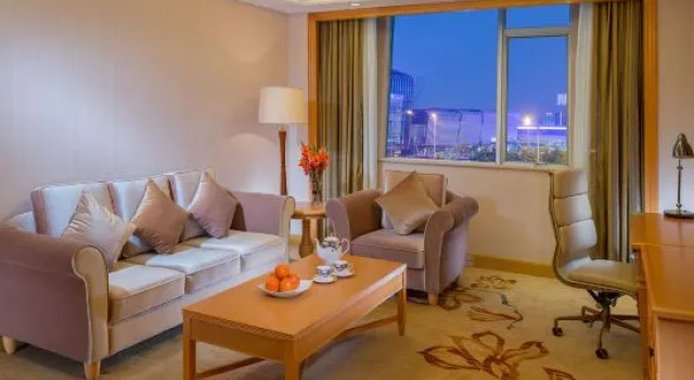 Люкс Deluxe Vienna International Hotel (Beihai Hepu Hesi Shougang Branch)