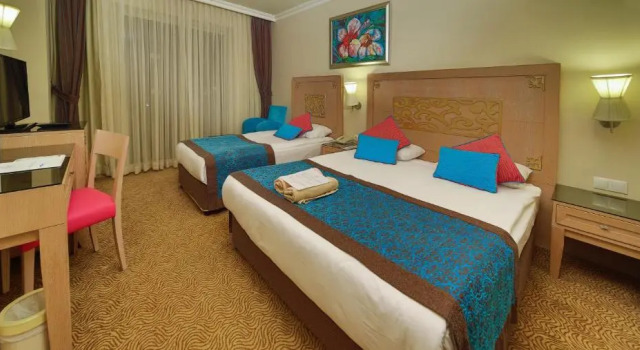 Трёхместный номер Standard с частичным видом на море Crystal De Luxe Comfort Collection - All Inclusive