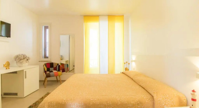Трёхместный номер Superior Hotel Il Faro Della Guitgia Tommasino