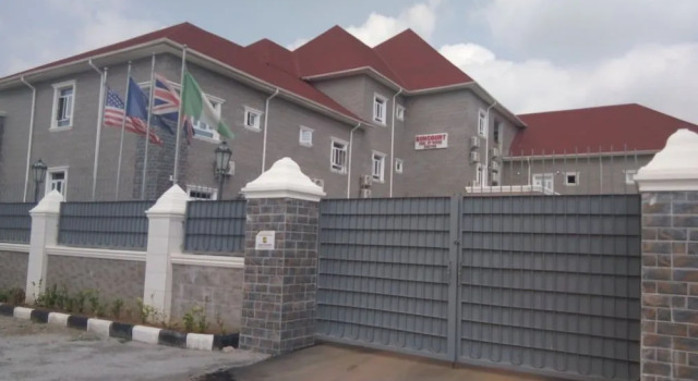 Suncourt Feel At Home Suites, Prenota Hotel Abuja Bwari
