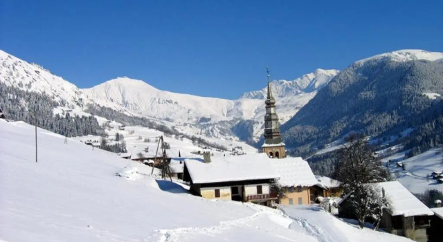 40 m2 au pied des pistes les saisies hauteluce savoie 4 à 6 personnes, 预订 公寓 雷塞兹 Espace Diamant